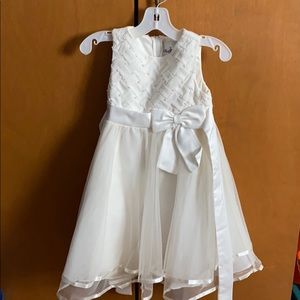 Flower girl dress